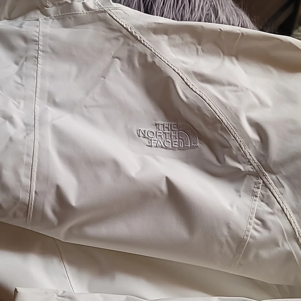 The North Face jaket - Picture 6 of 6